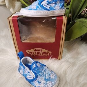 Vans Infant Slip-On V Crib Shoes (Winter Wonderland Blue/True White) - new